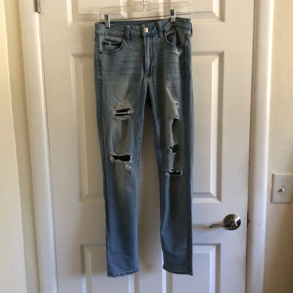 American Eagle Straight Leg Distressed Jeans